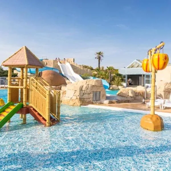 Mobil-home 3 chambres dans camping 4 étoiles, מלון בסנט-אילר-דה-רייה