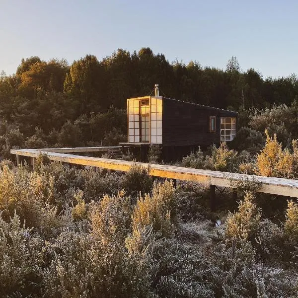 Pichi II Calbuco - Cabaña tipo tinyhouse frente a la laguna, hotel u gradu 'Calbuco'