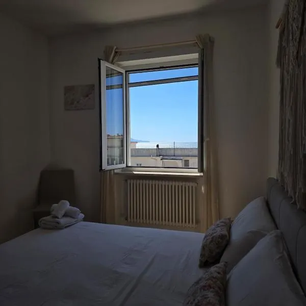 Pepe Apartments Asy, hotel in Castellammare di Stabia