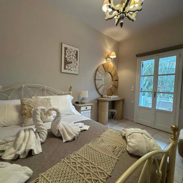 Το Αίθριο、ガリッサスのホテル