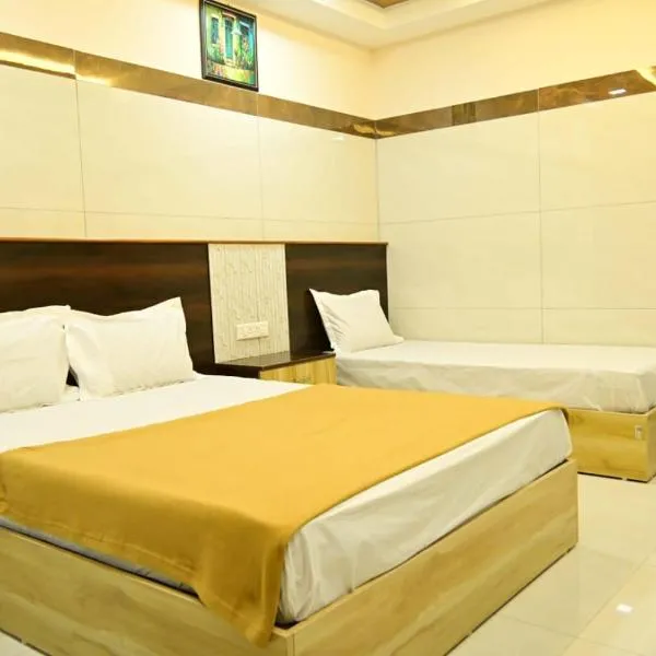 VRJInn, hotel em Vellore
