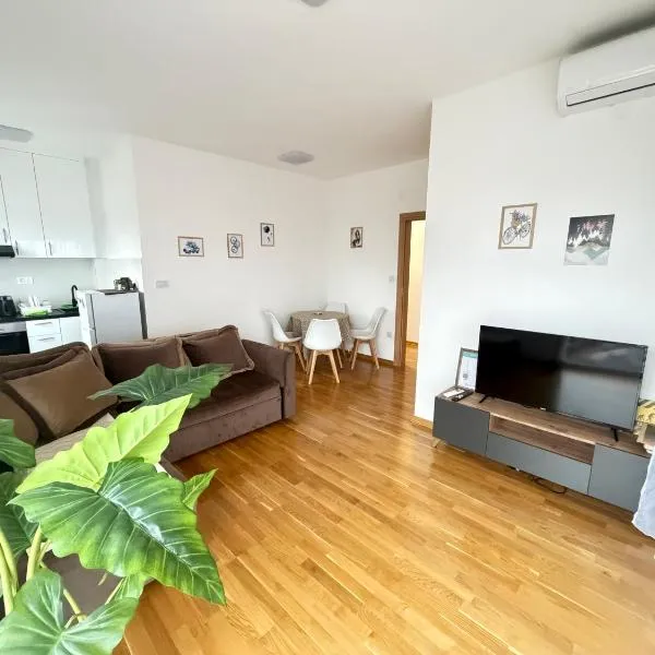 Zenith Apartment - Herceg Novi & Beach & Private Parking, hotel u gradu Bijela