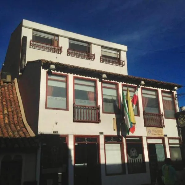 Hotel Plaza Muisca، فندق في تونخا