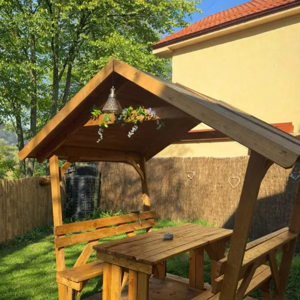 UMANI Retreat 2 – hotel w mieście Buşteni