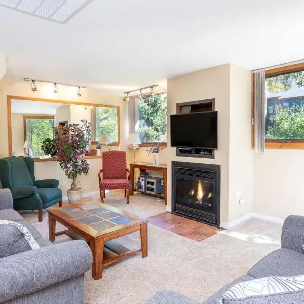 Telluride Lodge 405 by AvantStay Close to Slopes Town, hotel u gradu 'Telluride'