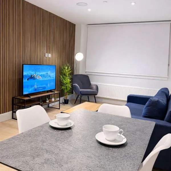 Modern Wembley Apartment Gym & Games Lounge, hotel in London
