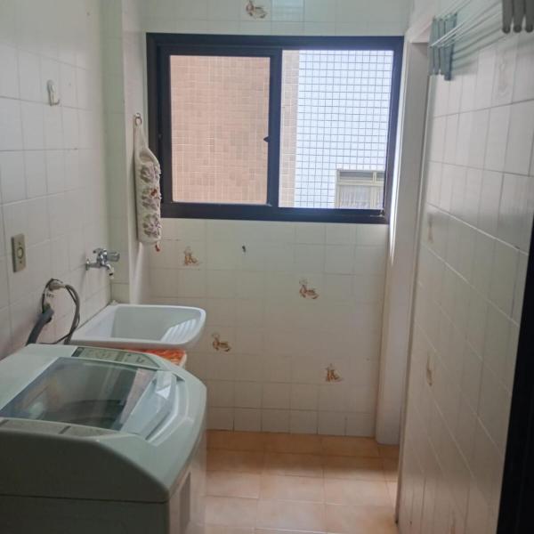 Apartamento completo a 4 quadras da praia da enseada - Foto 3