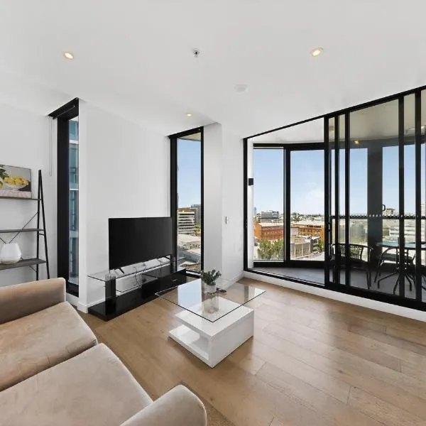 Valley Hideaway it is a Private 2BR with Pool and Gym, hotell i Brisbane