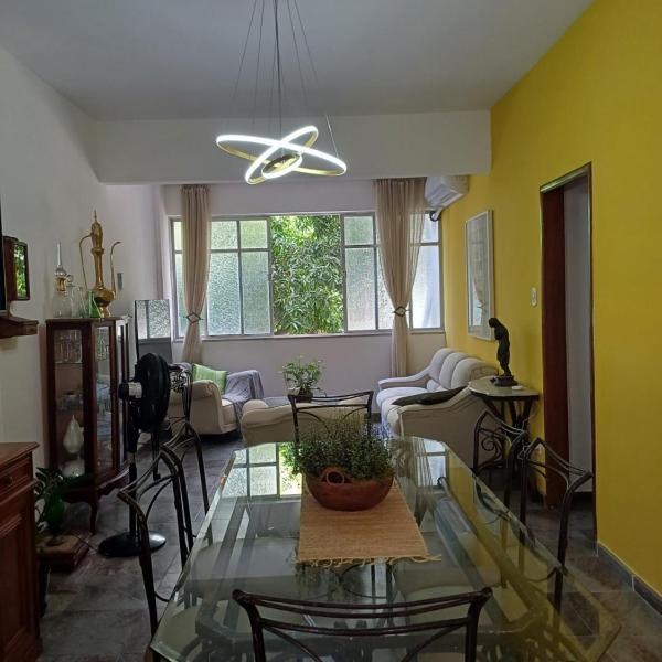 2 Quartos em apartamento compartilhado