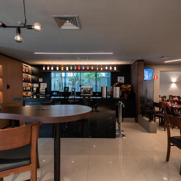 Unique Flat Moderno com Garagem Berrini Prox Consulado USA Ar Condicionado WiFi - Foto 4