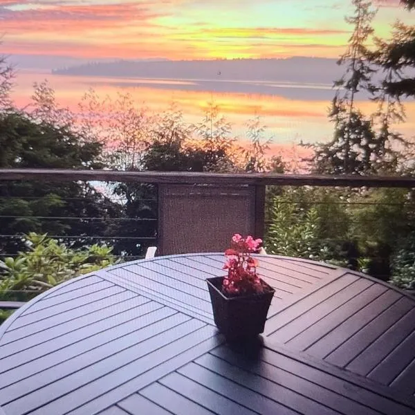 Serenity Pines by AvantStay, Hotel in Greenbank