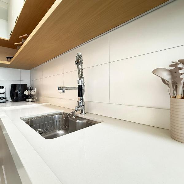 Apartamento Clean com 2 quartos em frente à praia e com 2 varandas - Ideal para famílias. - Foto 4
