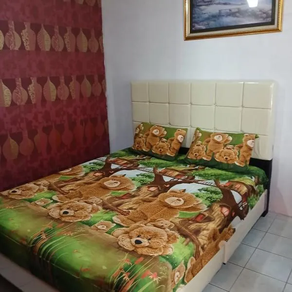 K77 Backpackers - Jungle Tours, hotel in Medan