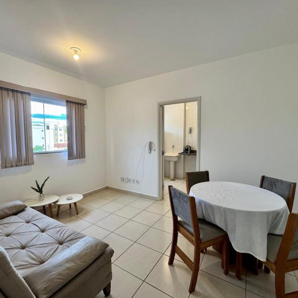 Apartamento de dois quartos com garagem coberta