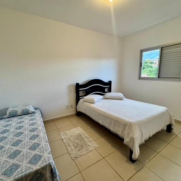 Apartamento de dois quartos com garagem coberta - Foto 2