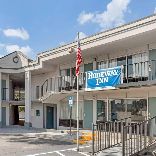 Rodeway Inn Orange Park - Jacksonville near Naval Air Station, hotel sa Orange Park