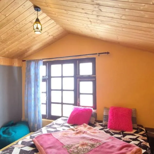 Viesnīca Beyond Rohtang pilsētā Tāndi