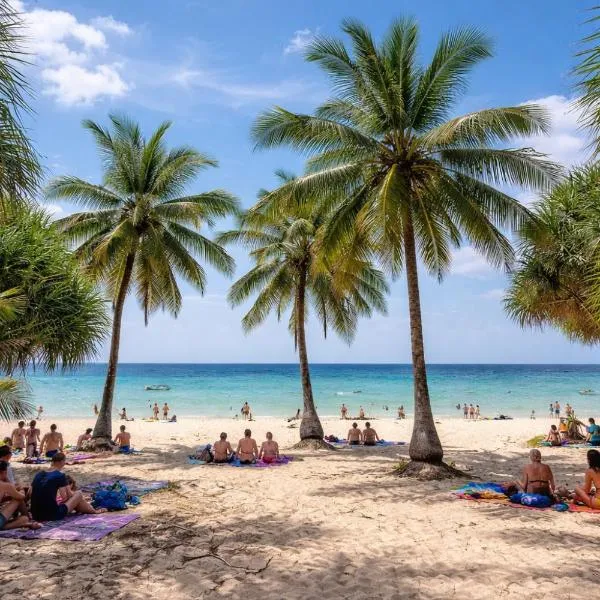 Holiday Inn Resort Phuket Karon Beach by IHG, hotel i Karon Beach