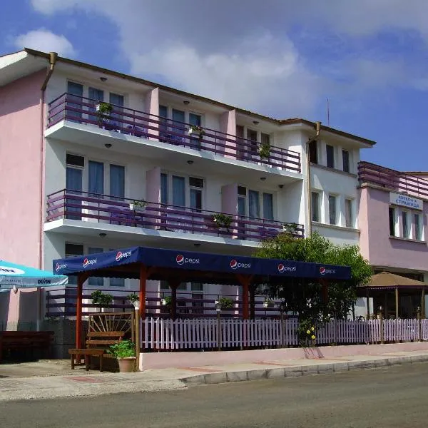 Hotel Strajica, hotel Izgrevben