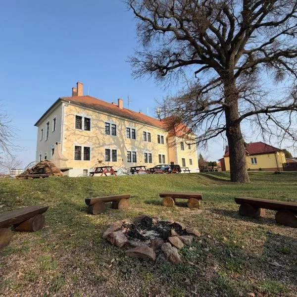 Koleje Zámeček, hotel v Lednici