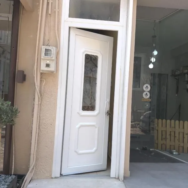 Volakis apartments, hotel v Chiosu