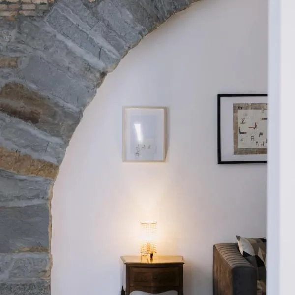 Larco Trieste studio living 3, hotel i Trieste
