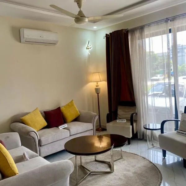 2 bedrooms living apartments, hotel in Lahore