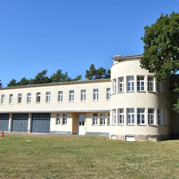 Pension Alte Flugleitung, מלון בשטנדאל