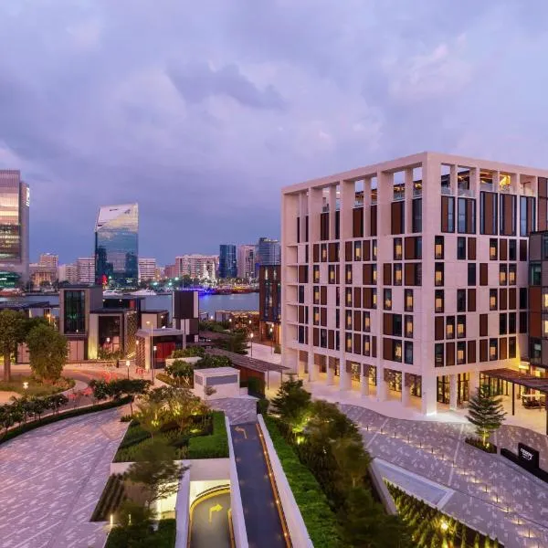 Canopy by Hilton Dubai Al Seef: Dubai'de bir otel