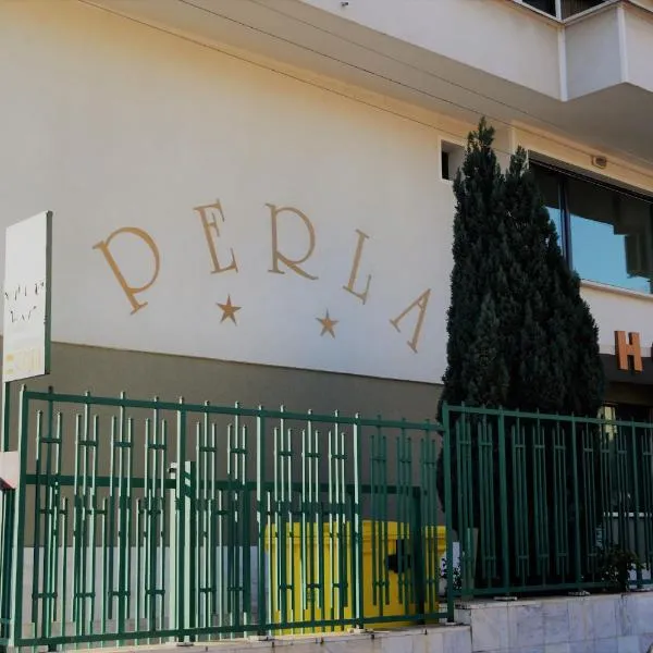 Hotel Perla, hotel em Gorna Oryakhovitsa