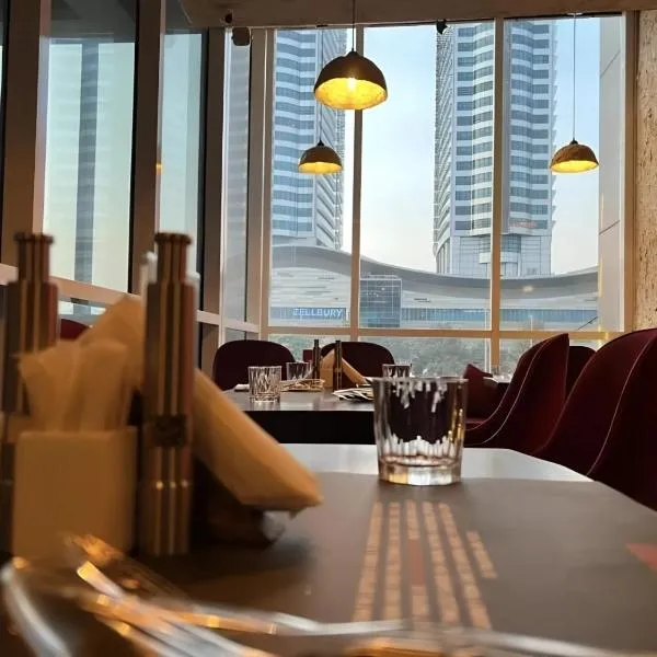 Islamabad में, होटल LMY Residency - Elysium Prestige Serviced Apartments Blue Area Islamabad