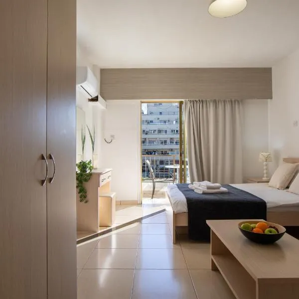 Tiffany City Apartments, hotell i Larnaca
