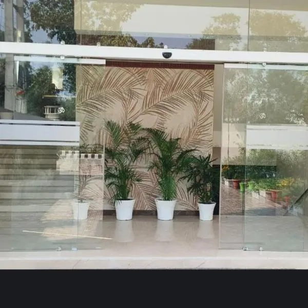 ThE GRAND REGENCY, hotel i Rāmpur