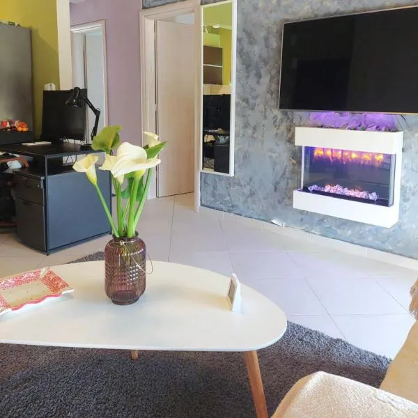 킬리니에 위치한 호텔 Jimvila2family apartment wi-fi 500 we accept dog sin the center of the village