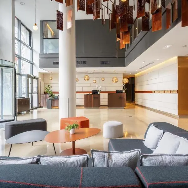 Viesnīca DoubleTree by Hilton Paris Boulogne pilsētā Buloņa–Bijankūra