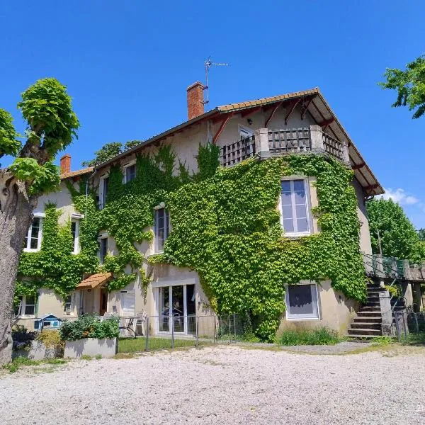 Chambre d'hôtes Park des Collines - Gîte, Hotel in Génissieux