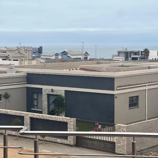 EHH Accommodation Hentiesbay, hotel en Henties Bay