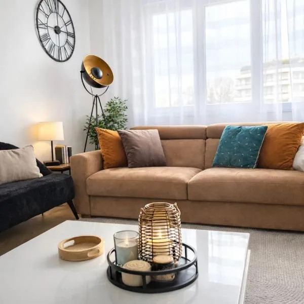 Spacieux Appartement de 73 m2 en plein centre-ville d'Evian avec 2 chambres, Hotel in Évian-les-Bains