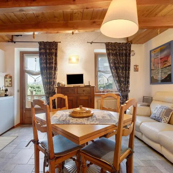 Casa Vacanze La Ravoire, hotel a Leverogne Rochefort