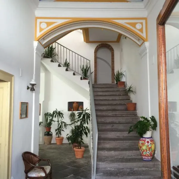 Pensione Di Lustro, ξενοδοχείο σε Forio d'Ischia
