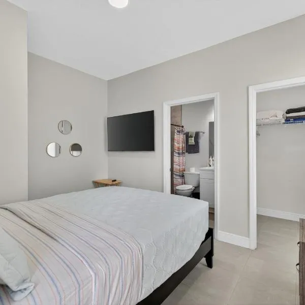 Modern 1BR Near Busch Gardens & Downtown – hotel w mieście Tampa