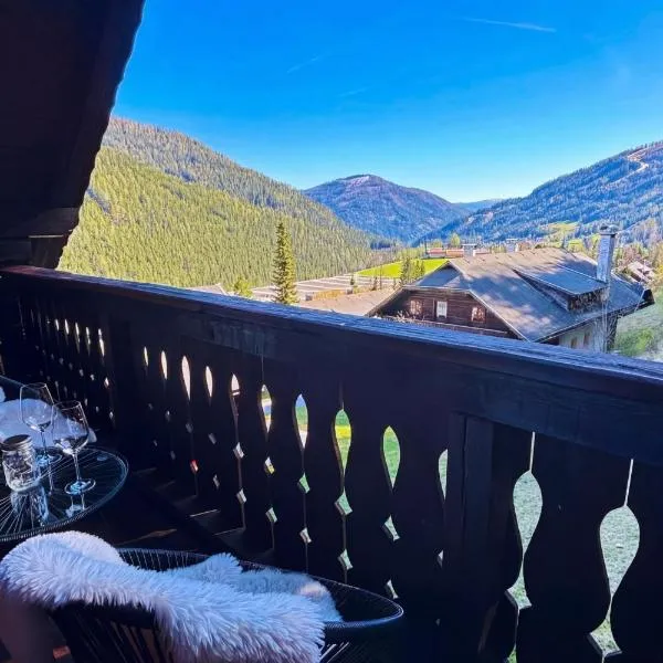 MountainView Lodge - Sauna, Ski-out und Ski-in nah, Naturpool – hotel w mieście St. Oswald
