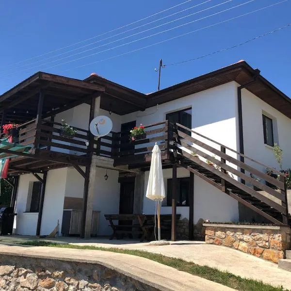 Paradise - Guest House, hotel di Beden
