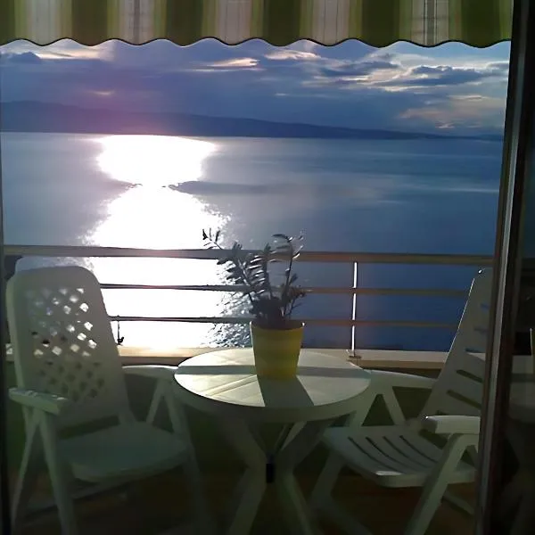 Apartments Beverly 1, hotel v Omiši