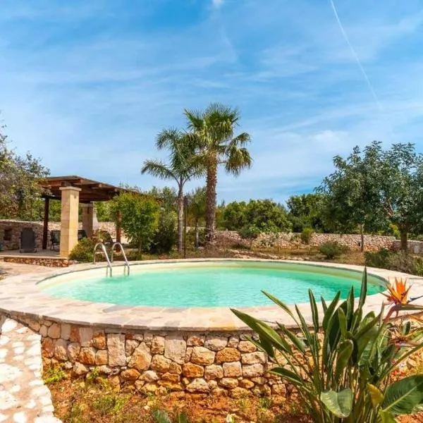 RESIDENCE CON PISCINA، فندق في توري بالي