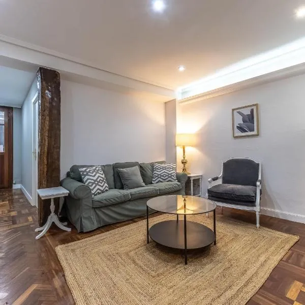 Stylish 4 Double Rooms, Central Bilbao (Old Town), отель в городе Бильбао