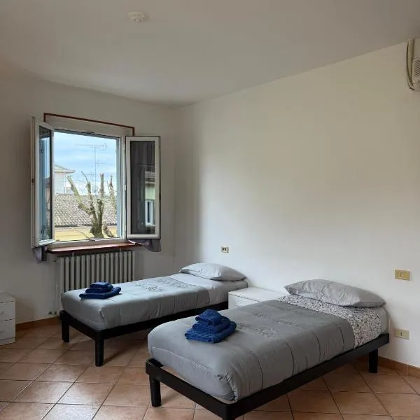 Spazioso appartamento 2, hôtel à Tortone