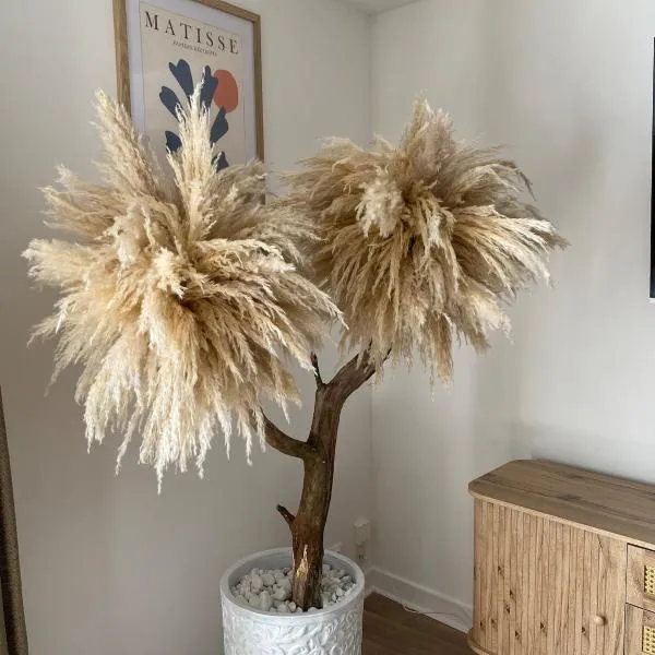 Appartement avec terrasse ensoleillée à Vitré: Vitré şehrinde bir otel