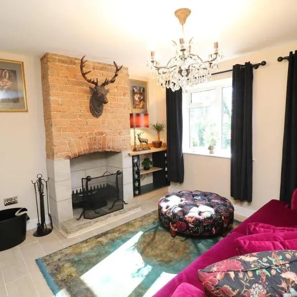 7 The Row, by House of Pause, hotel en North Witham