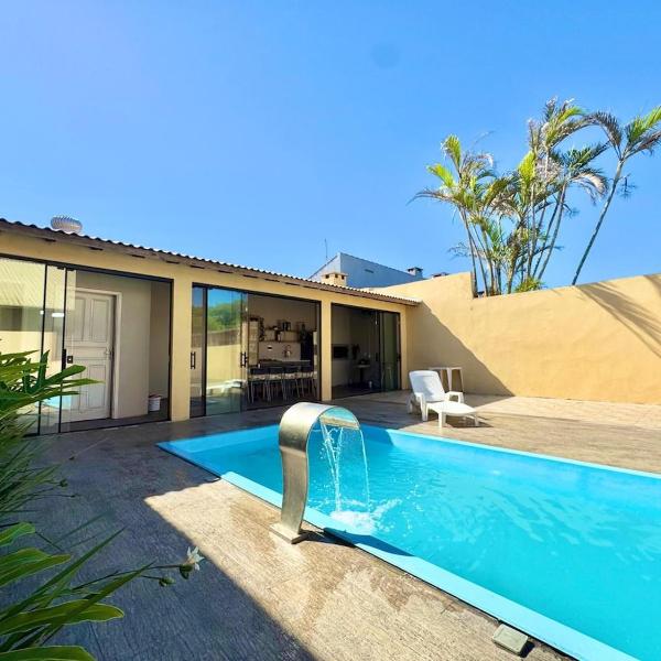 300 metros do mar, com piscina, moderna